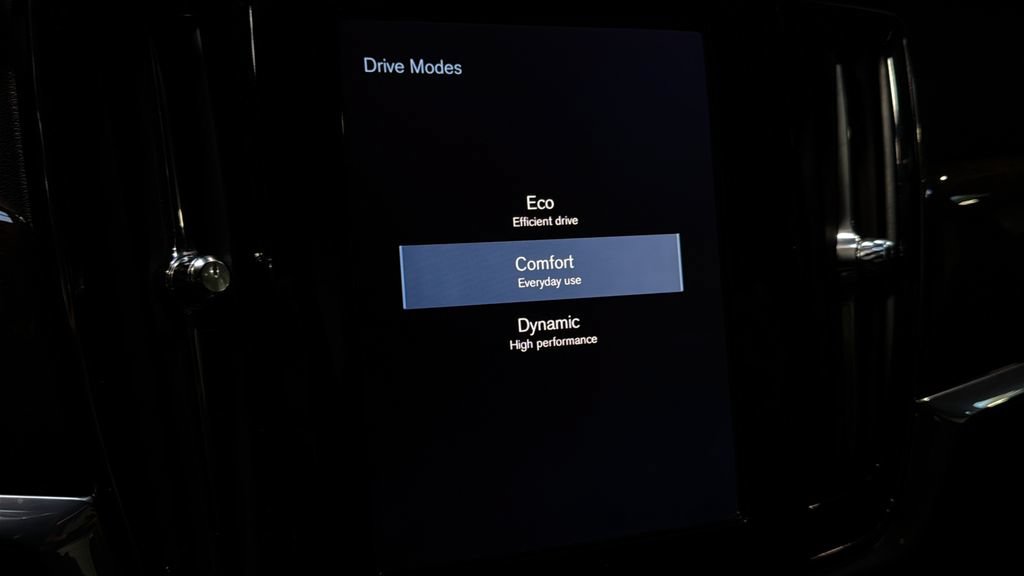 Used 2018 Volvo S90 T5 Momentum w/ Convenience Package AWD/4WD image 38