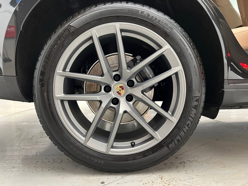 Used 2026 Porsche Macan AWD/4WD image 27