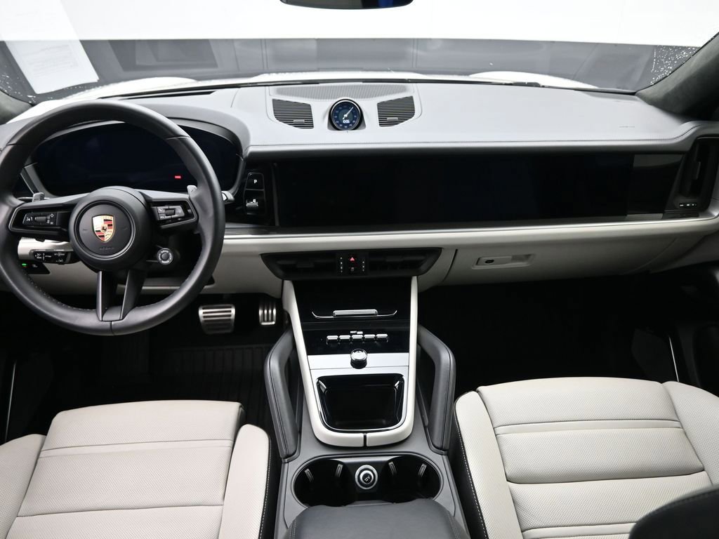 Used 2024 Porsche Cayenne S image 24