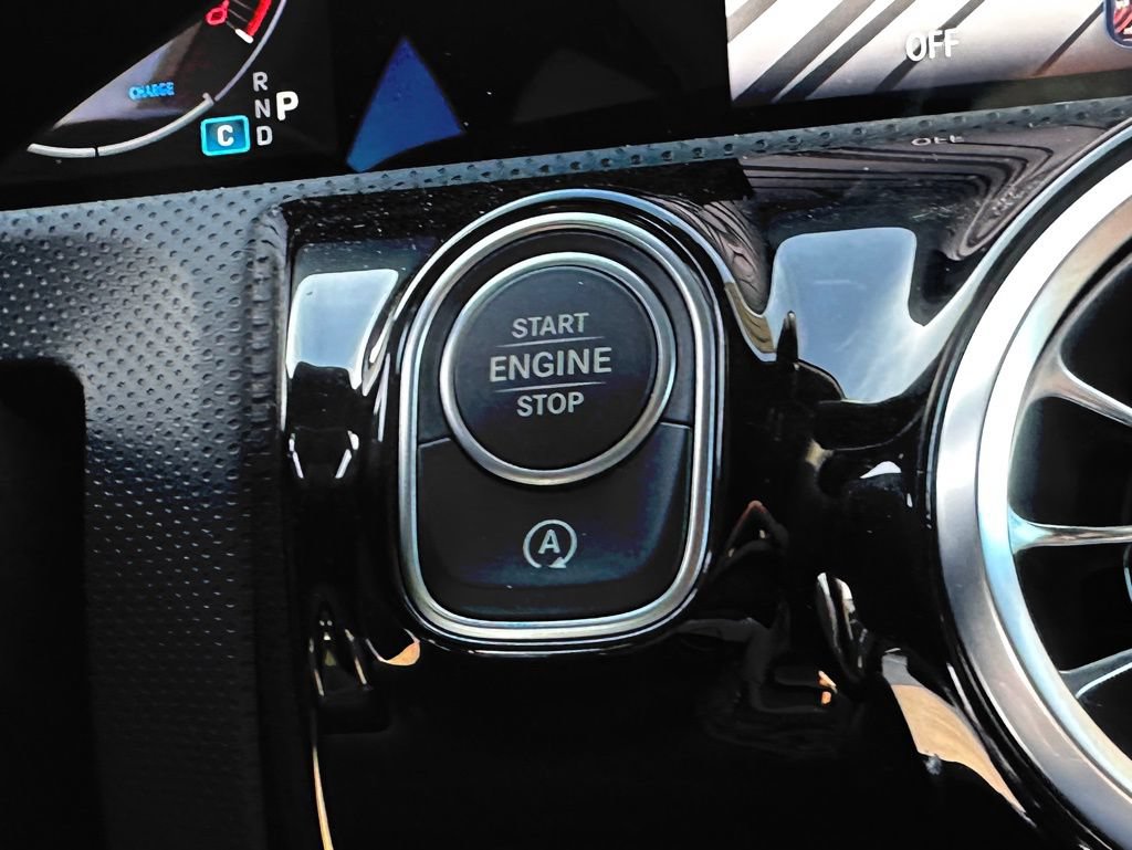 Used 2025 Mercedes-Benz CLA 250 image 23