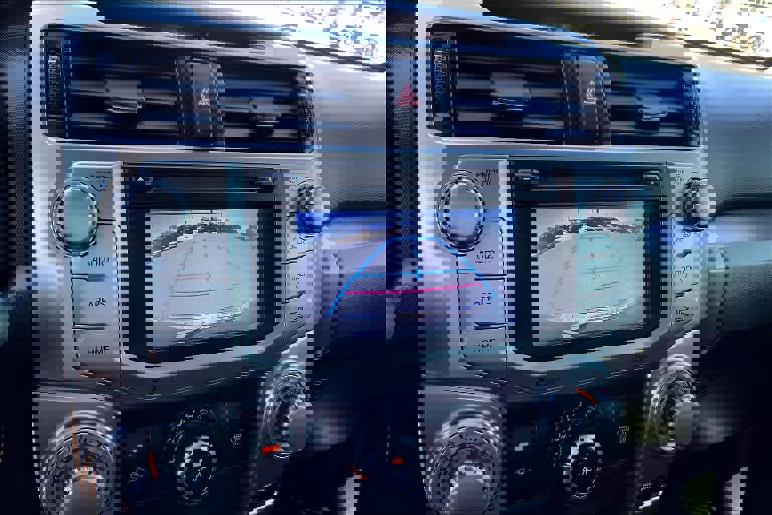 Used 2015 Toyota 4Runner SR5 AWD/4WD image 26