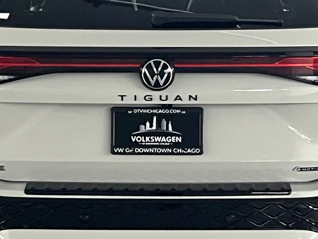 New 2026 Volkswagen Tiguan SE R-Line AWD/4WD image 34