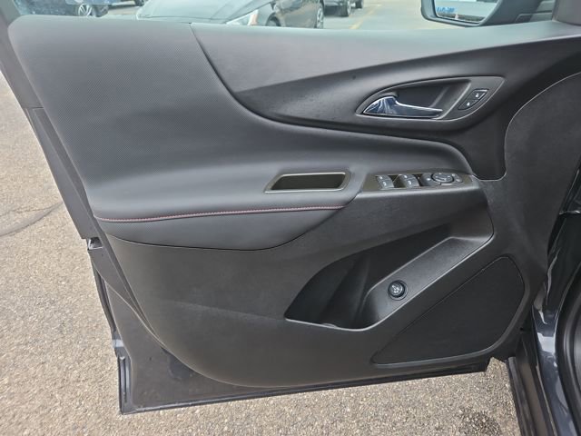 Used 2023 Chevrolet Equinox RS image 10