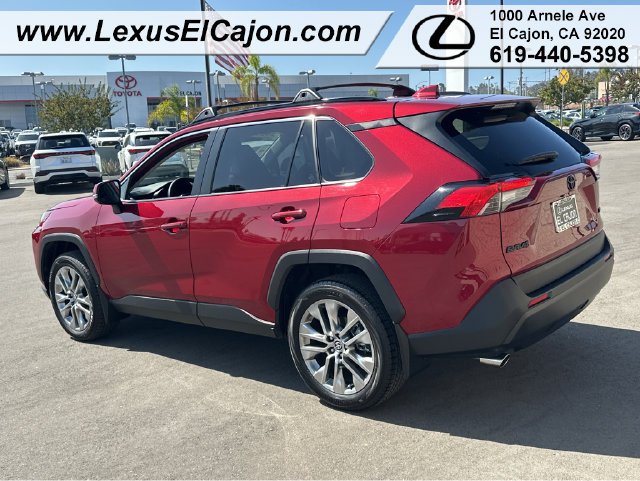 Used 2025 Toyota RAV4 XLE Premium FWD image 4