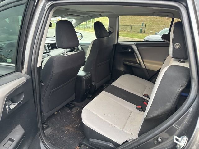 Used 2017 Toyota RAV4 XLE FWD image 12