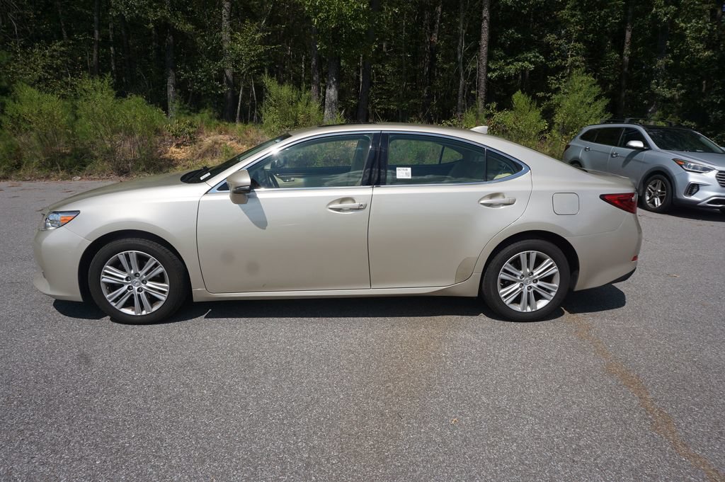 Used 2015 Lexus ES 350 w/ Premium Package FWD image 16
