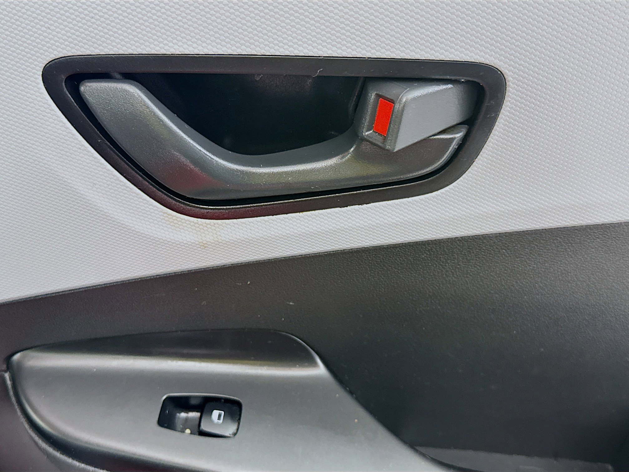 Used 2020 Hyundai Kona SE image 29