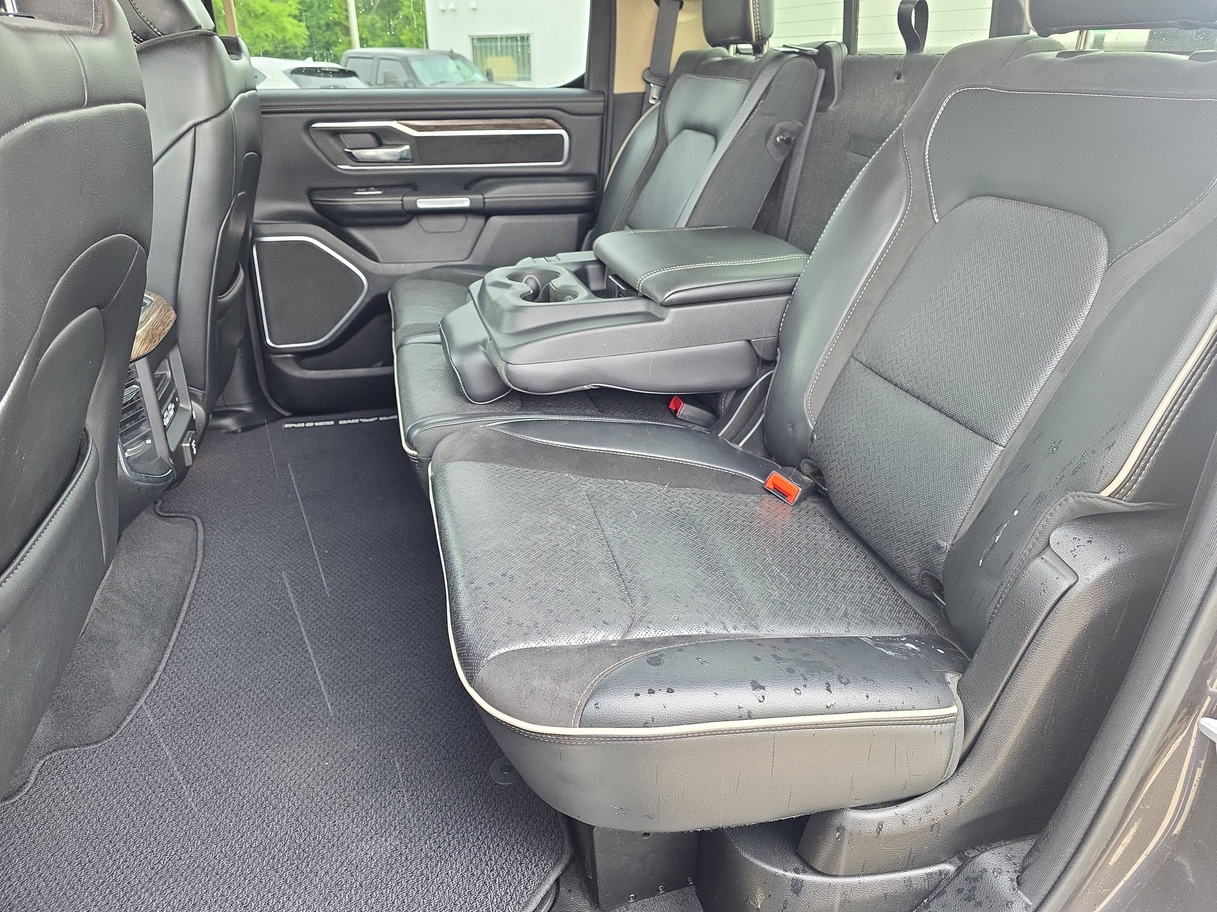 Used 2019 RAM 1500 Laramie AWD/4WD image 36