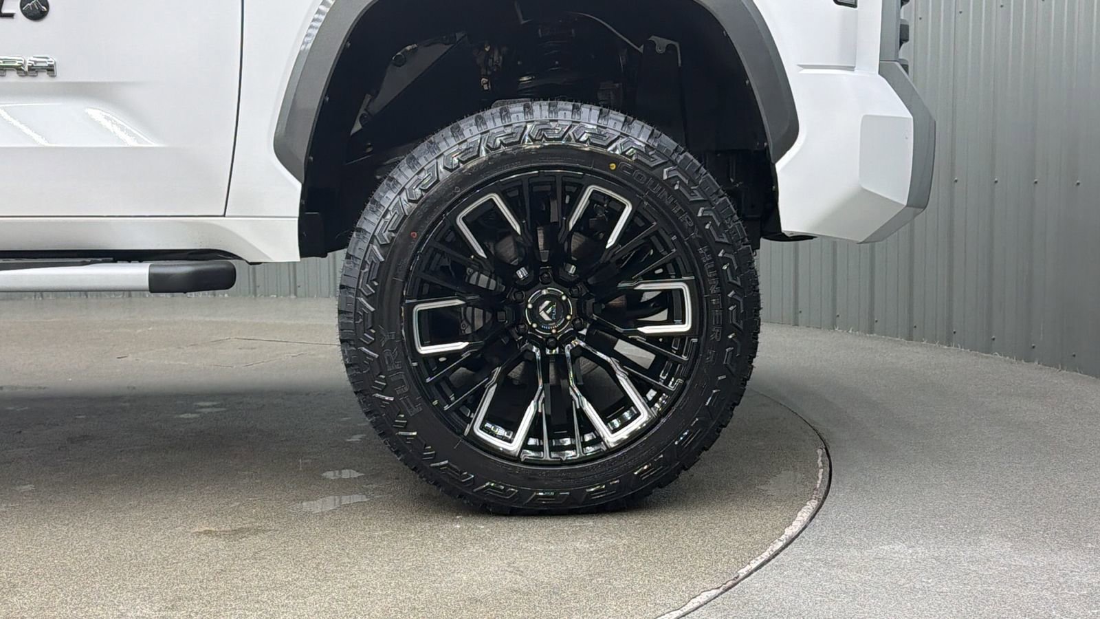 Used 2025 Toyota Tundra Limited image 12