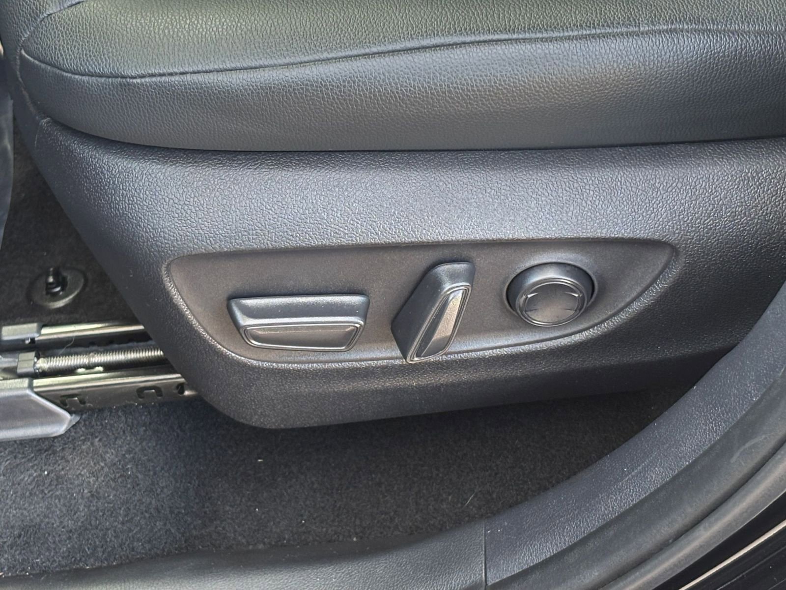 Used 2025 Toyota Grand Highlander FWD image 23