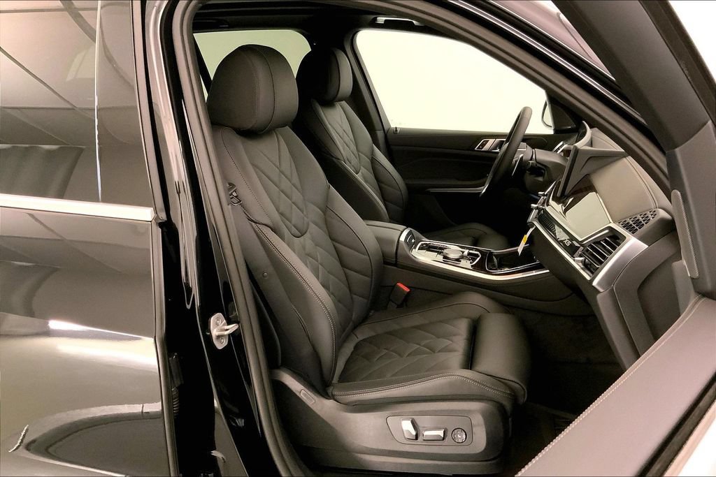 Used 2026 BMW X5 xDrive40i w/ Premium Package AWD/4WD image 7