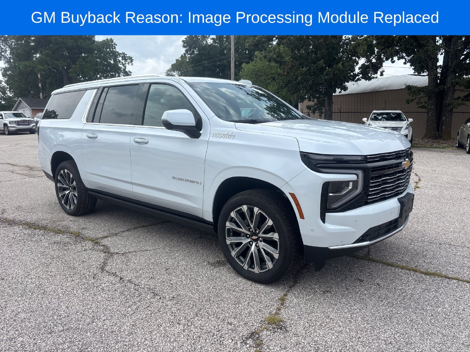 Used 2026 Chevrolet Suburban High Country AWD/4WD image 32