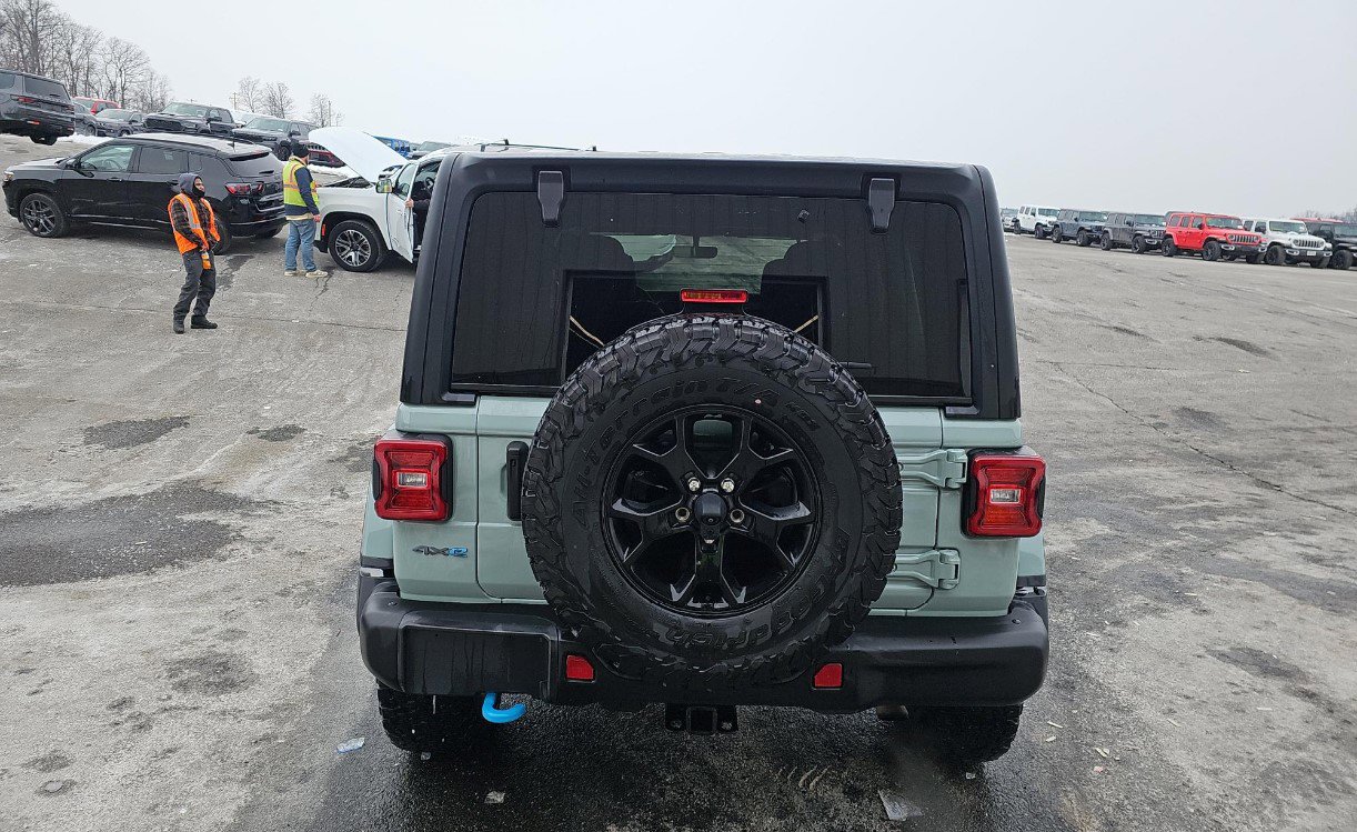 Used 2023 Jeep Wrangler Unlimited Rubicon 4xe image 5