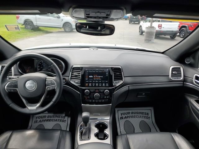 Used 2022 Jeep Grand Cherokee Limited w/ Tech Group AWD/4WD image 17