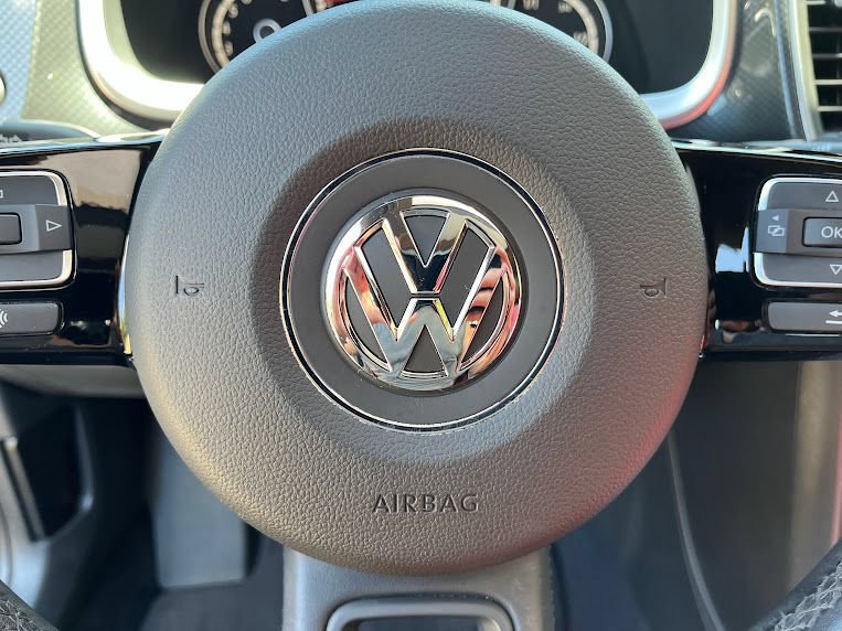 Used 2013 Volkswagen Beetle 2.0T FWD image 13