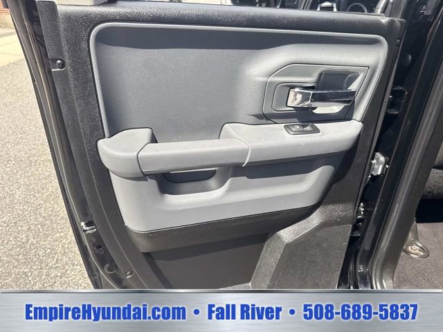 Used 2024 RAM 1500 Classic SLT AWD/4WD image 14