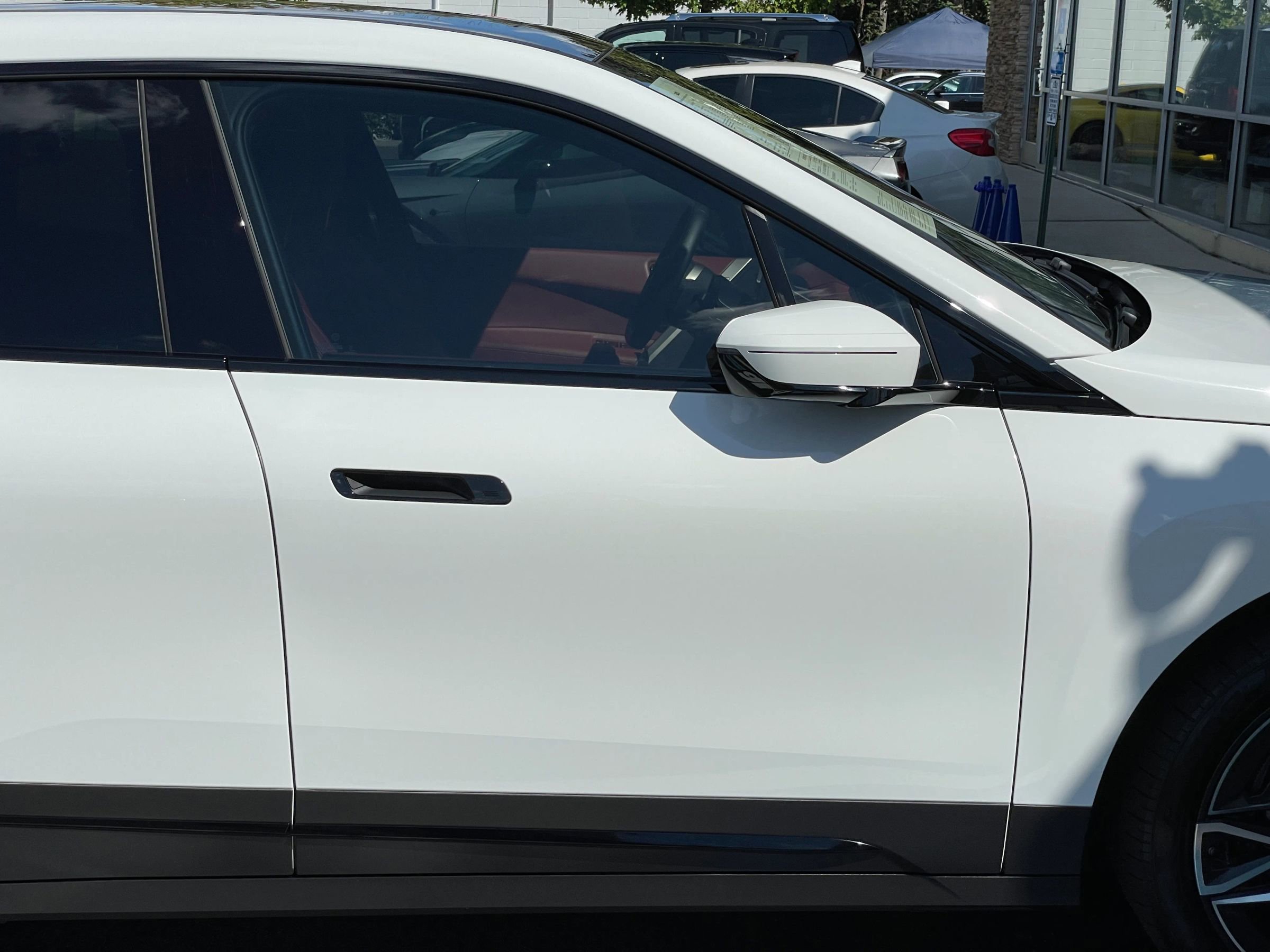 Used 2024 BMW iX xDrive50 w/ Luxury Package image 23