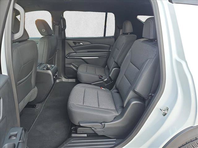 New 2027 Chevrolet Traverse LT w/ Midnight/Sport Edition FWD image 16
