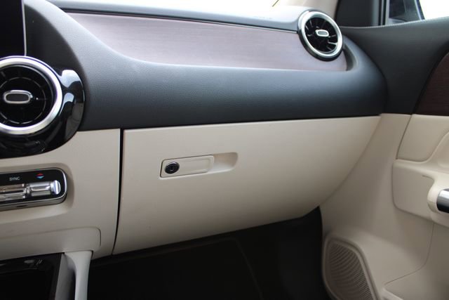 Used 2021 Mercedes-Benz GLA 250 4MATIC image 20