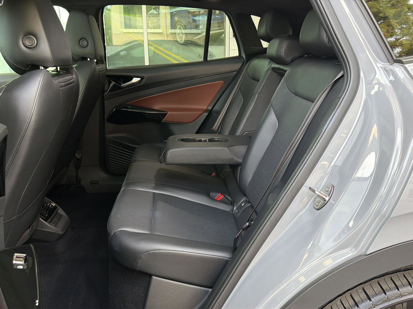 Certified 2022 Volkswagen ID.4 Pro S w/ Gradient Package image 16