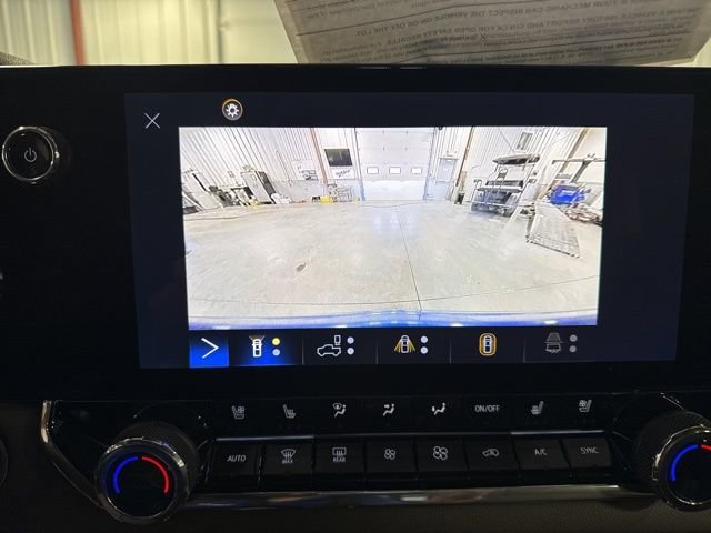 Used 2024 Chevrolet Colorado ZR2 w/ ZR2 Convenience Package III image 19