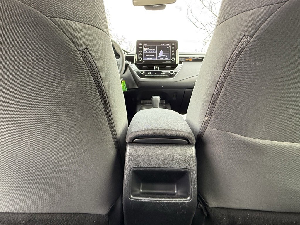 Used 2021 Toyota Corolla LE image 30