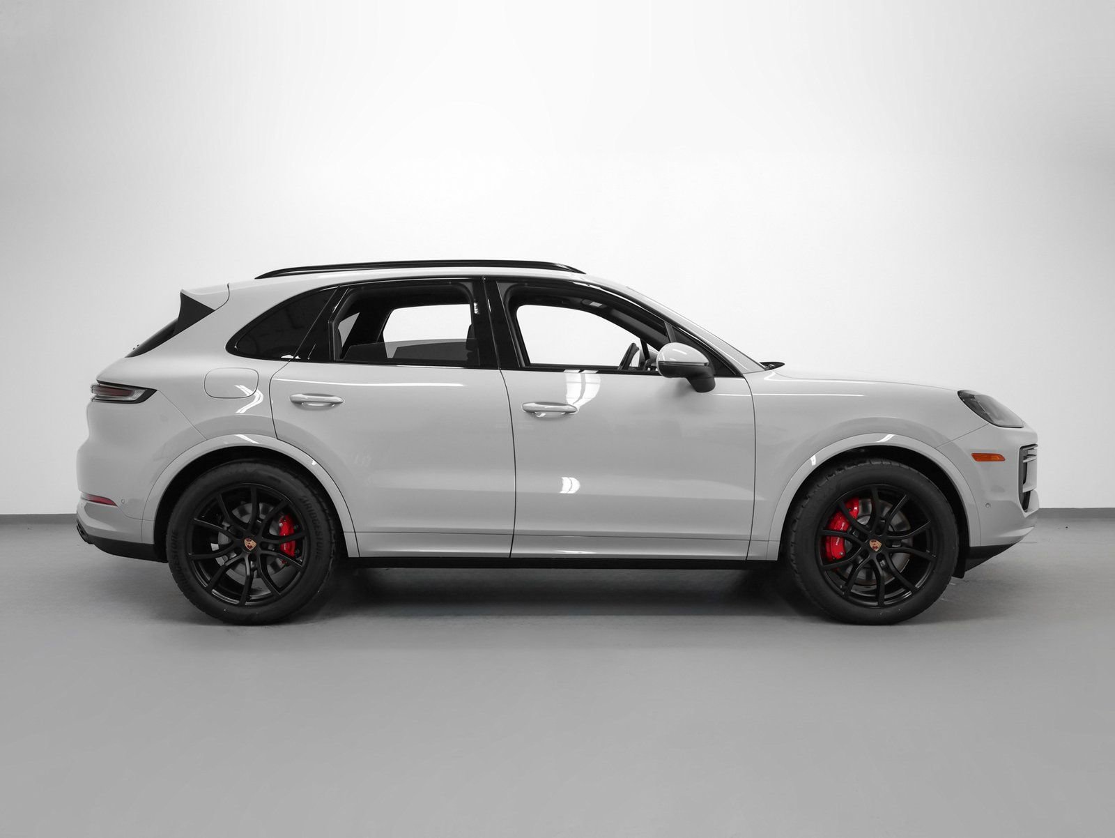 New 2026 Porsche Cayenne S image 13