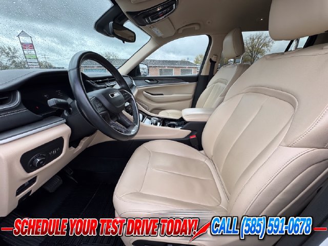 Used 2021 Jeep Grand Cherokee L Limited AWD/4WD image 4