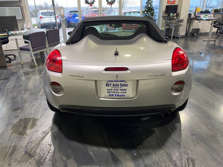 Used 2008 Pontiac Solstice Convertible w/ Premium Package image 5