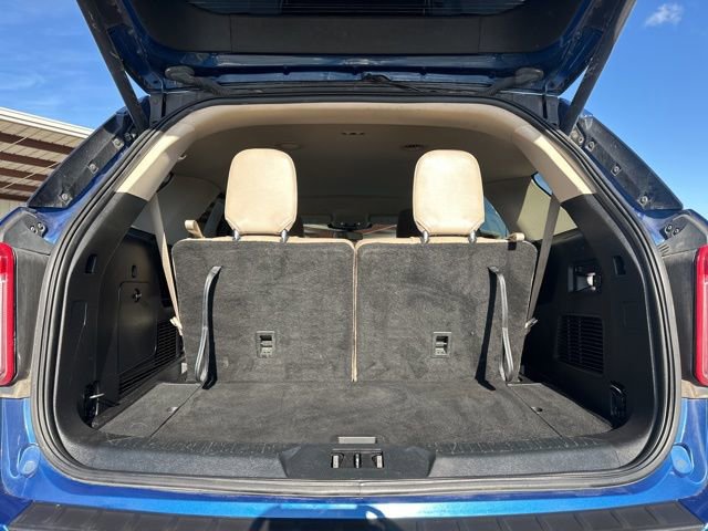 Used 2020 Ford Explorer XLT w/ Equipment Group 202A image 20