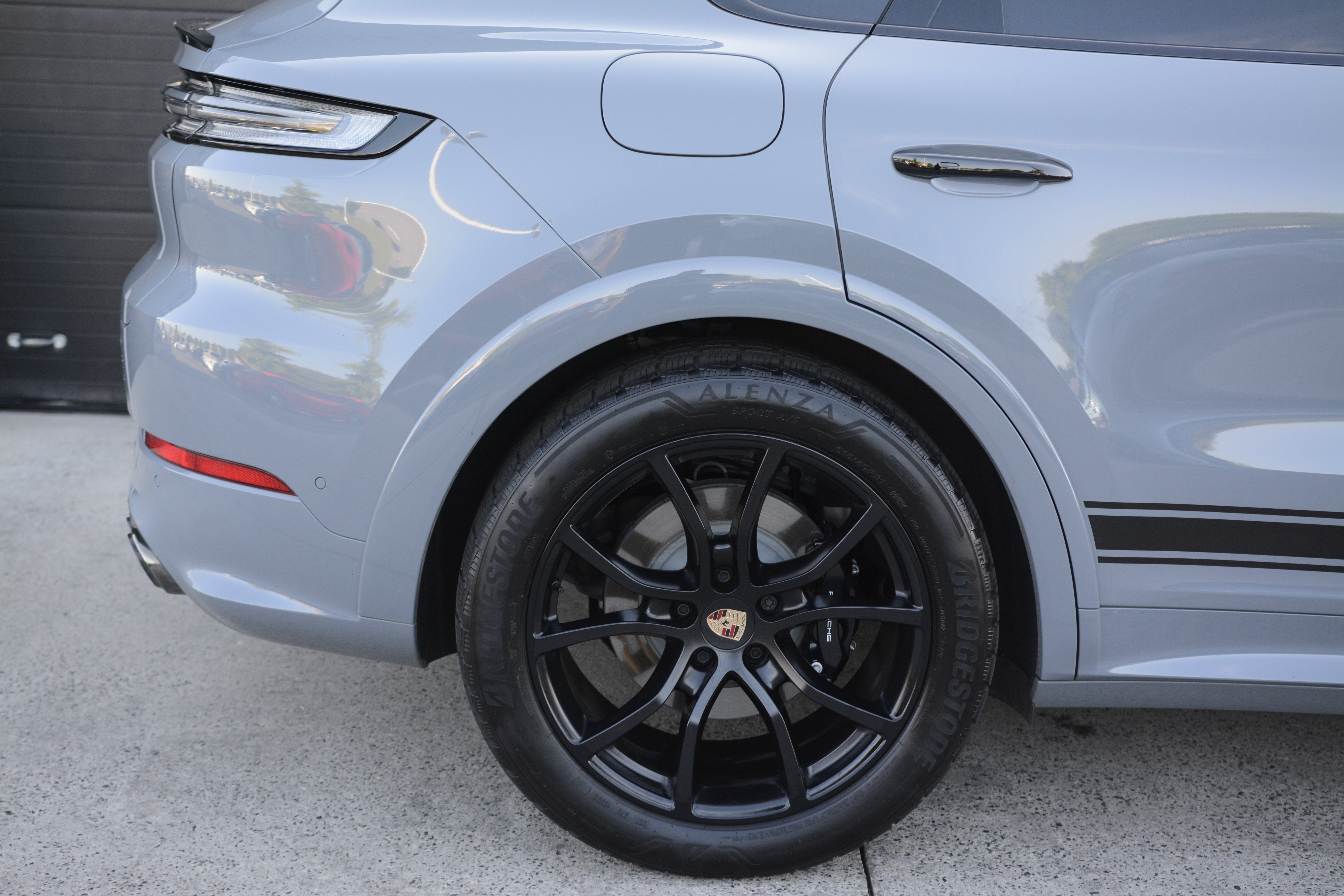 Certified 2025 Porsche Cayenne S AWD/4WD image 41