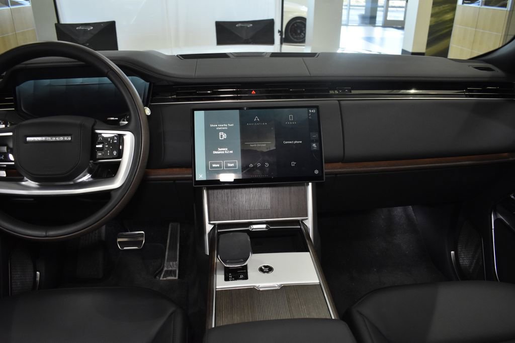 Used 2025 Land Rover Range Rover Autobiography image 28
