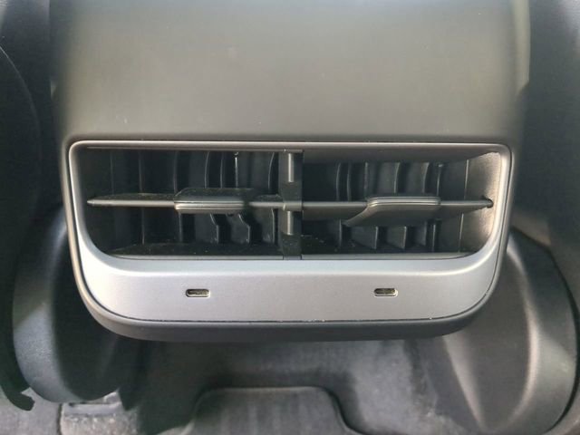 Used 2024 Tesla Model Y Long Range image 17