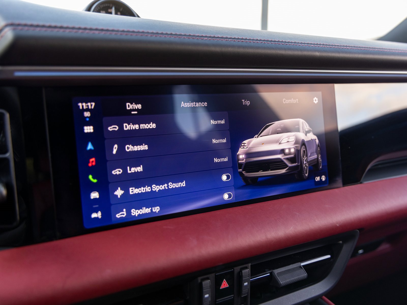 Certified 2024 Porsche Macan 4 Electric image 34