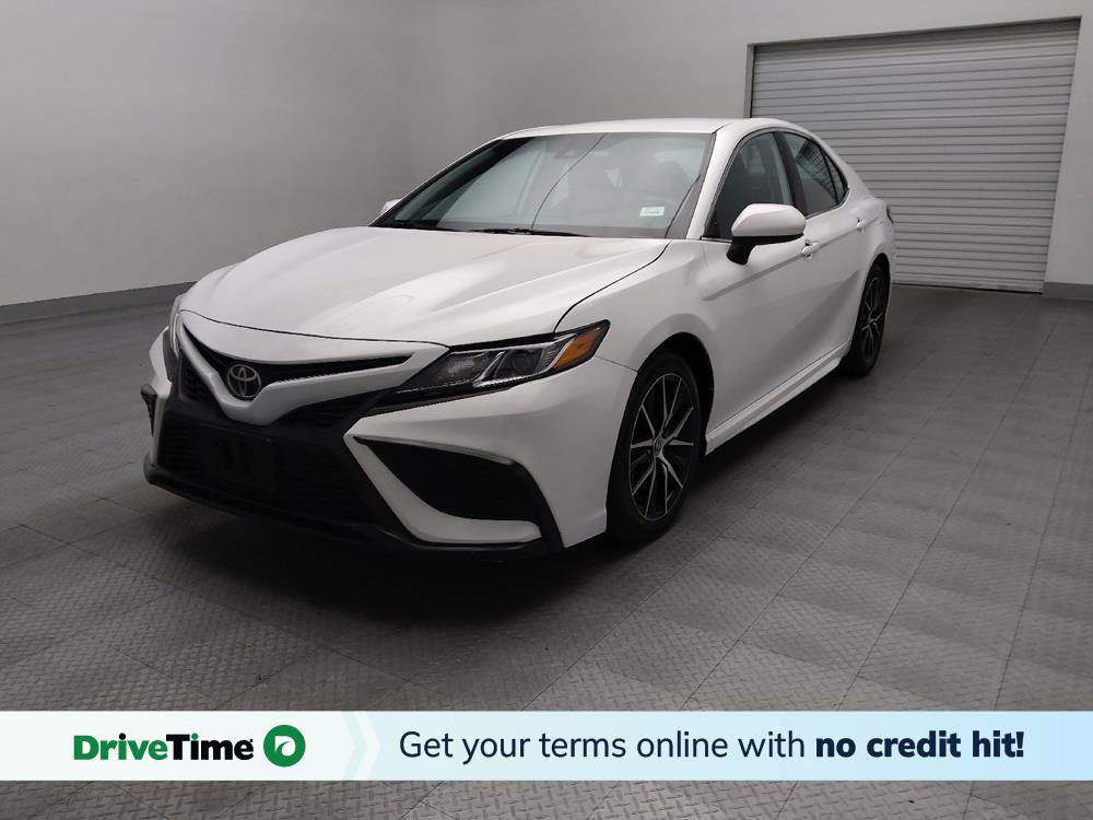 Used 2021 Toyota Camry SE FWD image 1