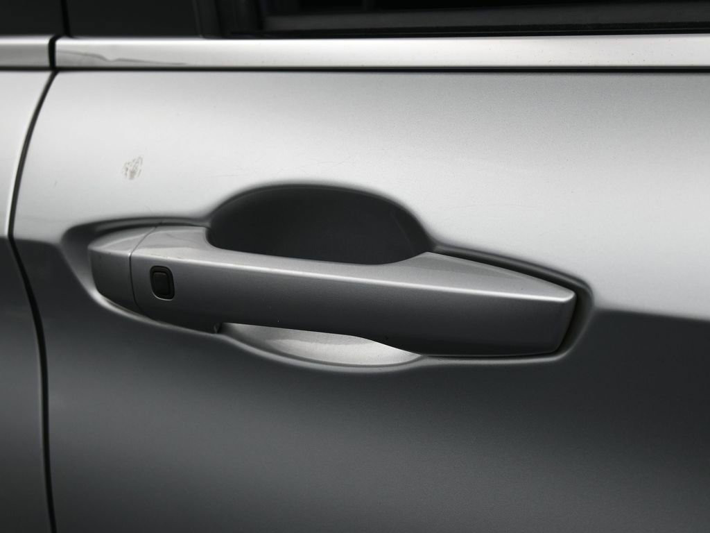 Used 2022 Mitsubishi Outlander SEL image 28