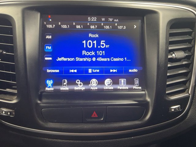 Used 2015 Chrysler 200 Limited w/ Convenience Group FWD image 3