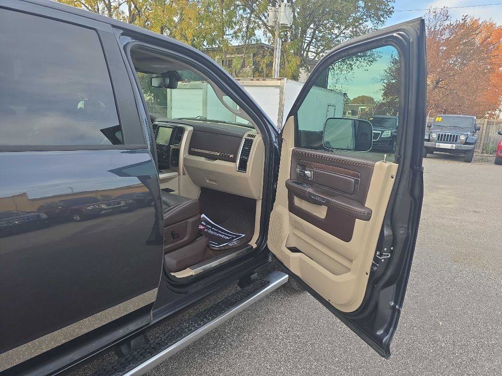 Used 2015 RAM 1500 Laramie Longhorn w/ Convenience Group AWD/4WD image 18