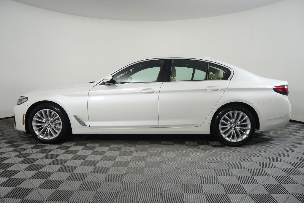 Used 2022 BMW 530i RWD image 2