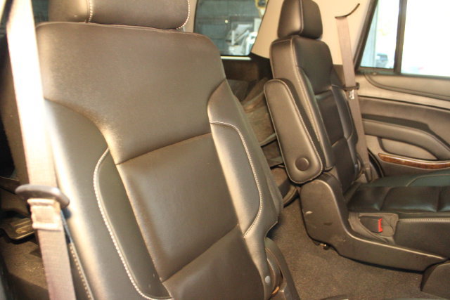 Used 2020 Chevrolet Tahoe LT w/ RST Edition AWD/4WD image 14