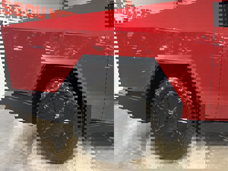 Used 2025 Tesla Cybertruck Cyberbeast AWD/4WD image 23