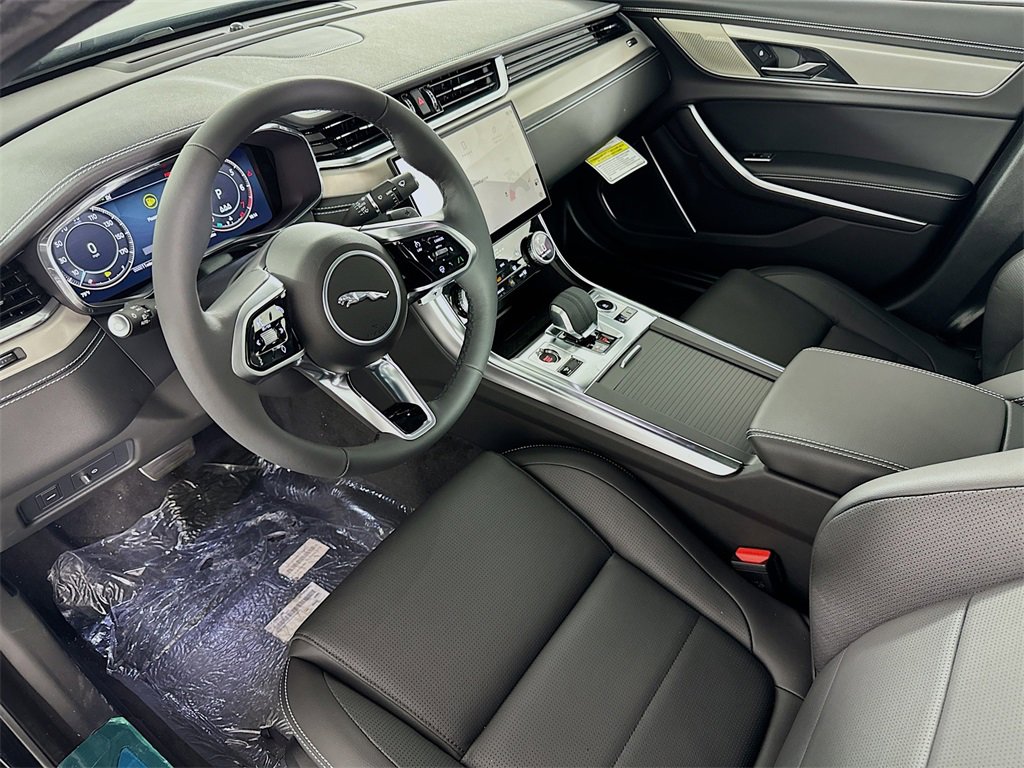 New 2024 Jaguar XF R-Dynamic SE image 9