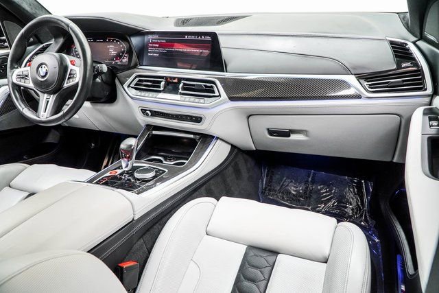 Used 2021 BMW X5 M w/ Executive Package image 17