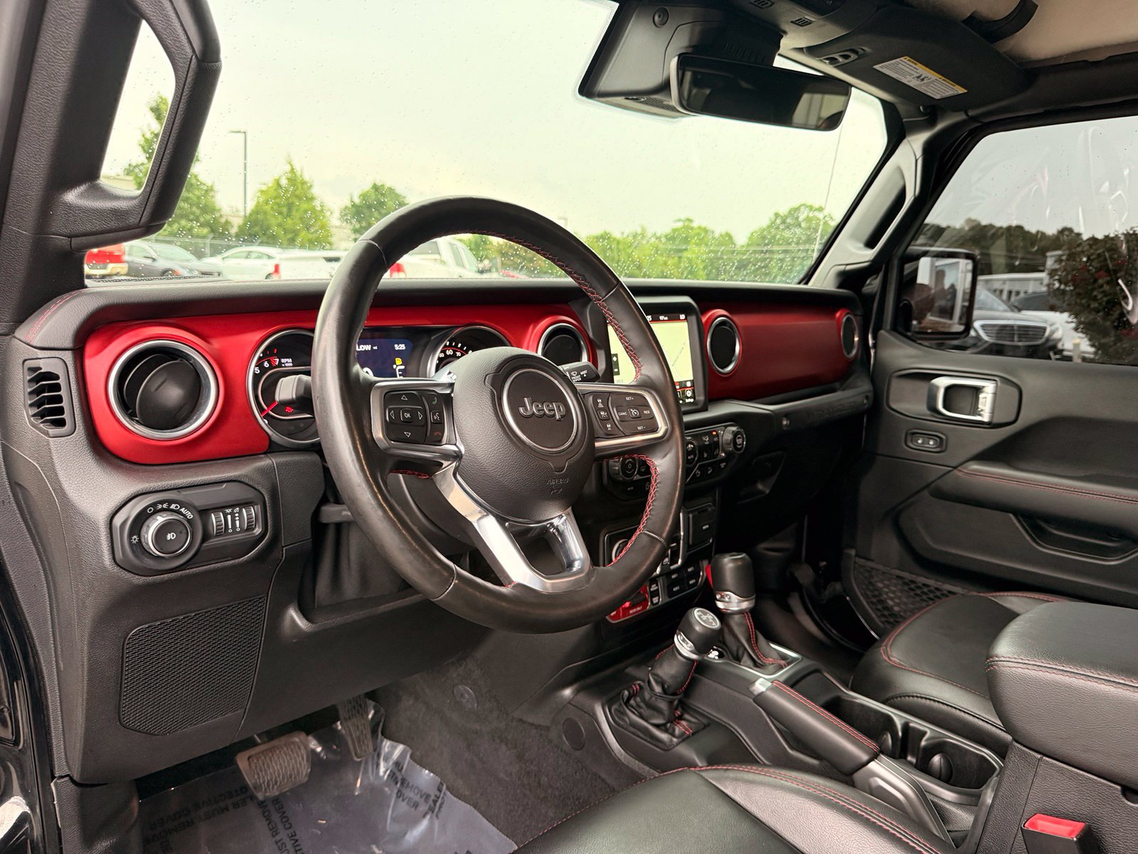 Used 2021 Jeep Wrangler Unlimited Rubicon AWD/4WD image 18