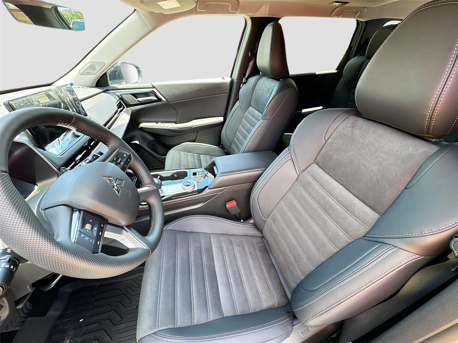 New 2025 Mitsubishi Outlander Trail Edition image 20