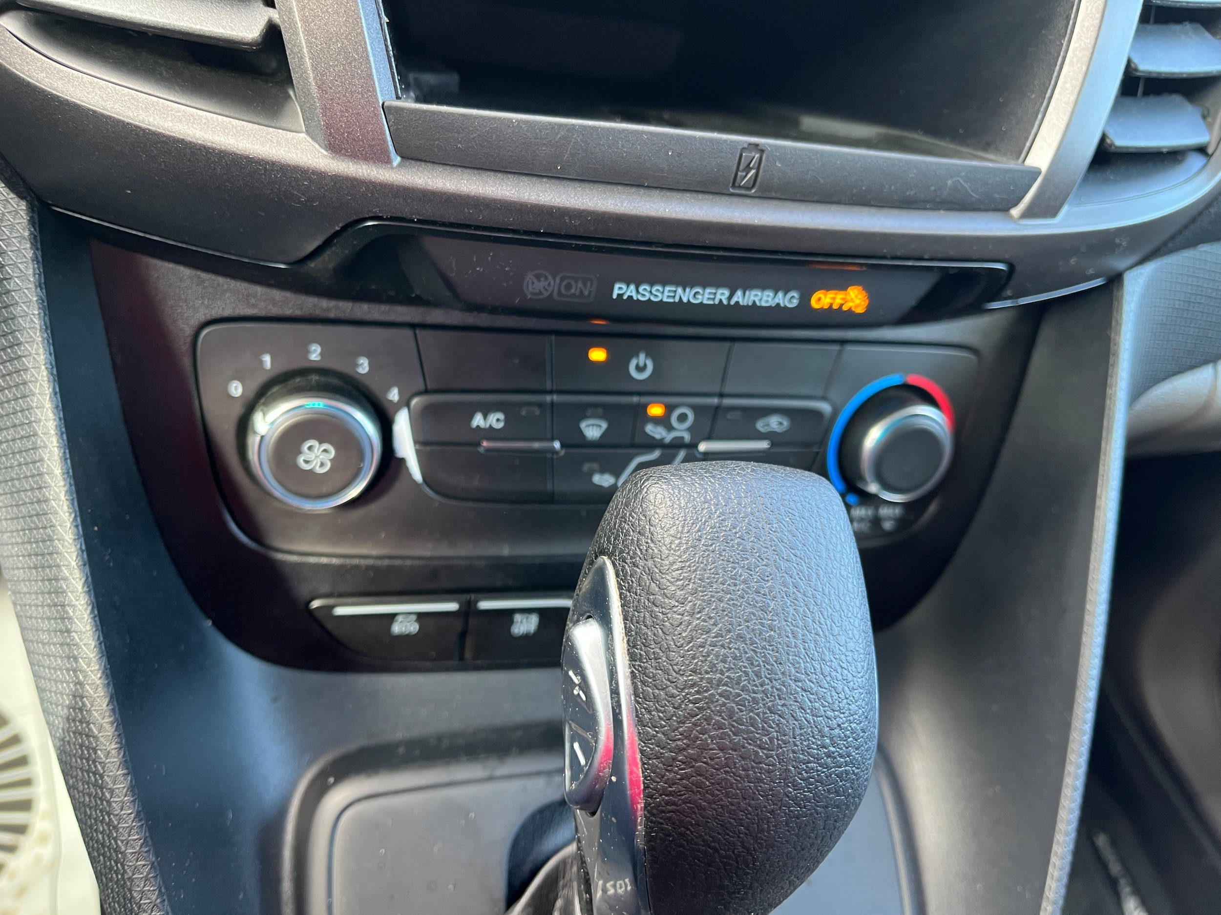 Certified 2020 Ford Transit Connect XL FWD image 23