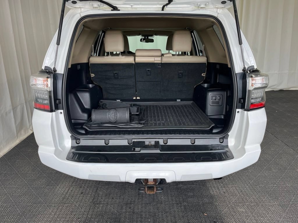 Used 2018 Toyota 4Runner SR5 Premium AWD/4WD image 28