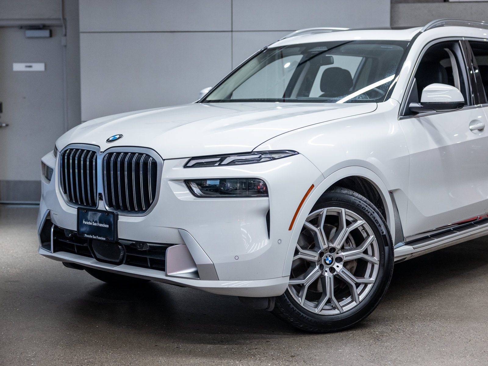 Used 2025 BMW X7 xDrive40i AWD/4WD image 17