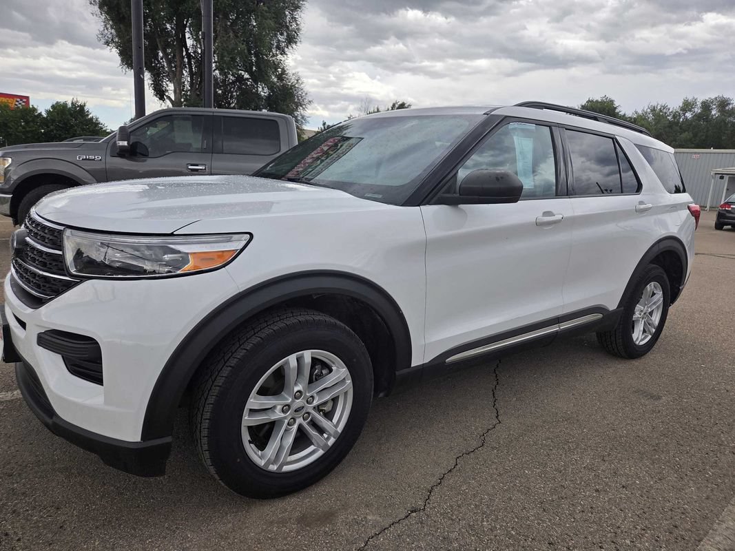Used 2022 Ford Explorer XLT AWD/4WD image 7