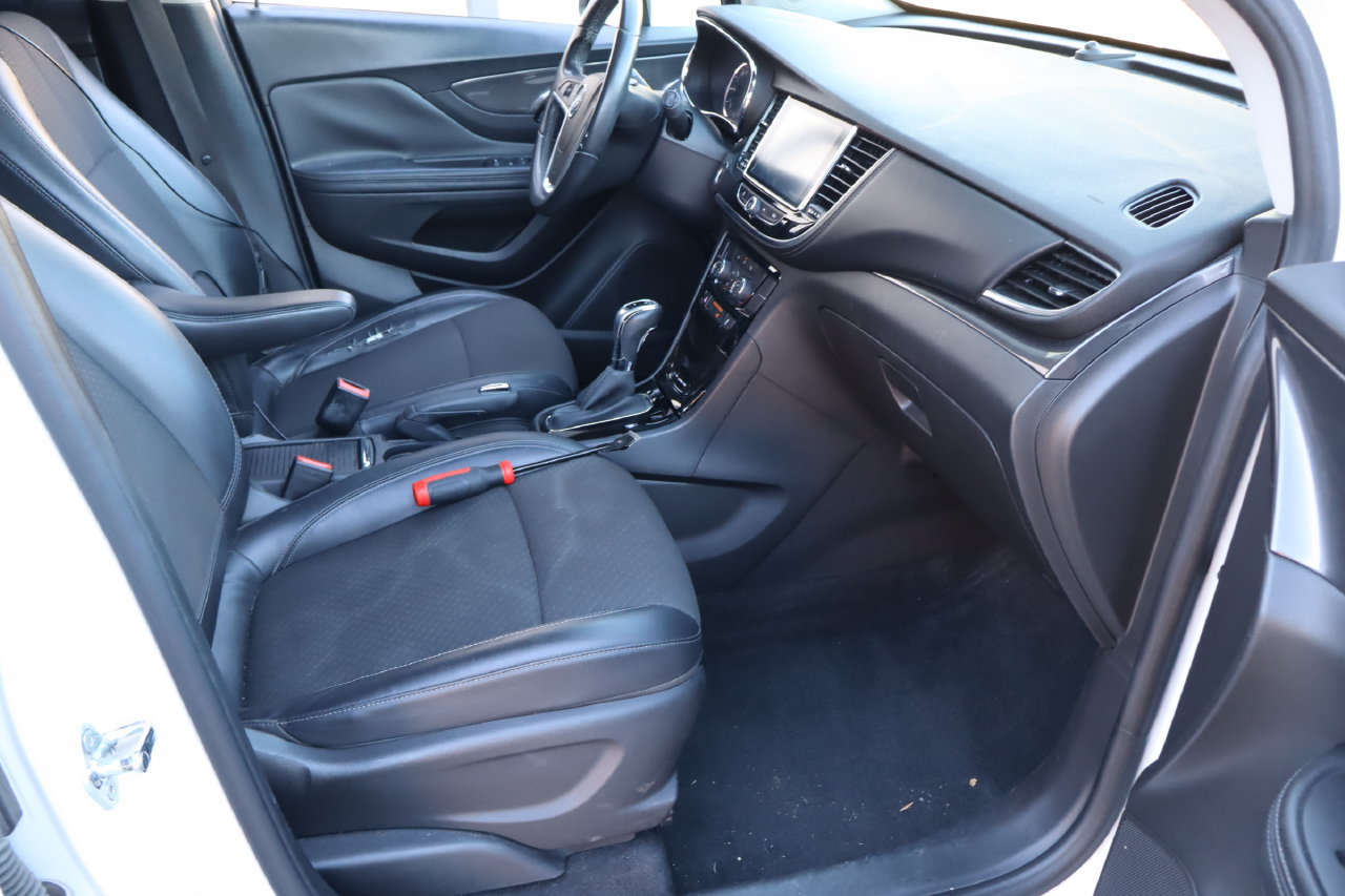 Used 2018 Buick Encore Sport Touring FWD image 16